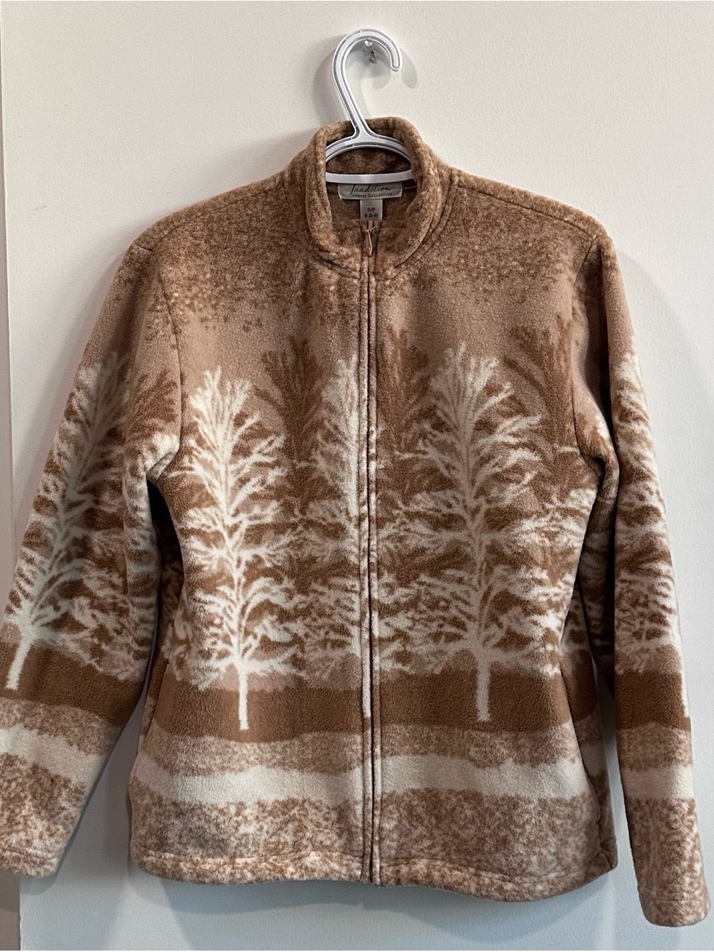 Tradition Cozy Brown Teddy Women Jacket with Cream Tree Motif